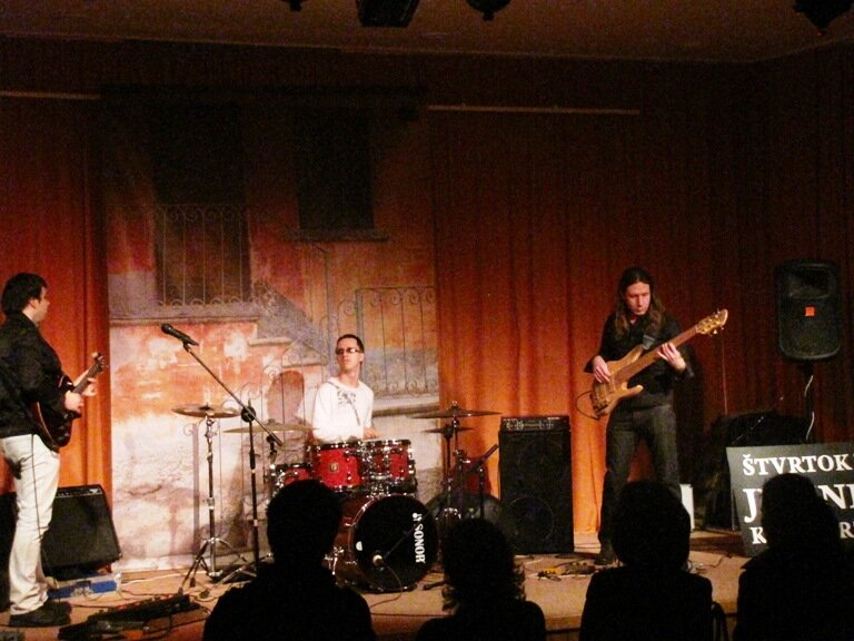 Štvrtok? Jedine koncert! The Illusions Trio